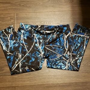 Moonshine undertow workout capris